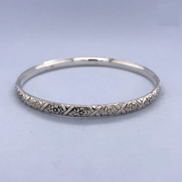 SILVER FLOWERS COMFI-FIT BANGLE
